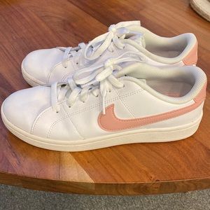 Only worn once or twice. Like new.